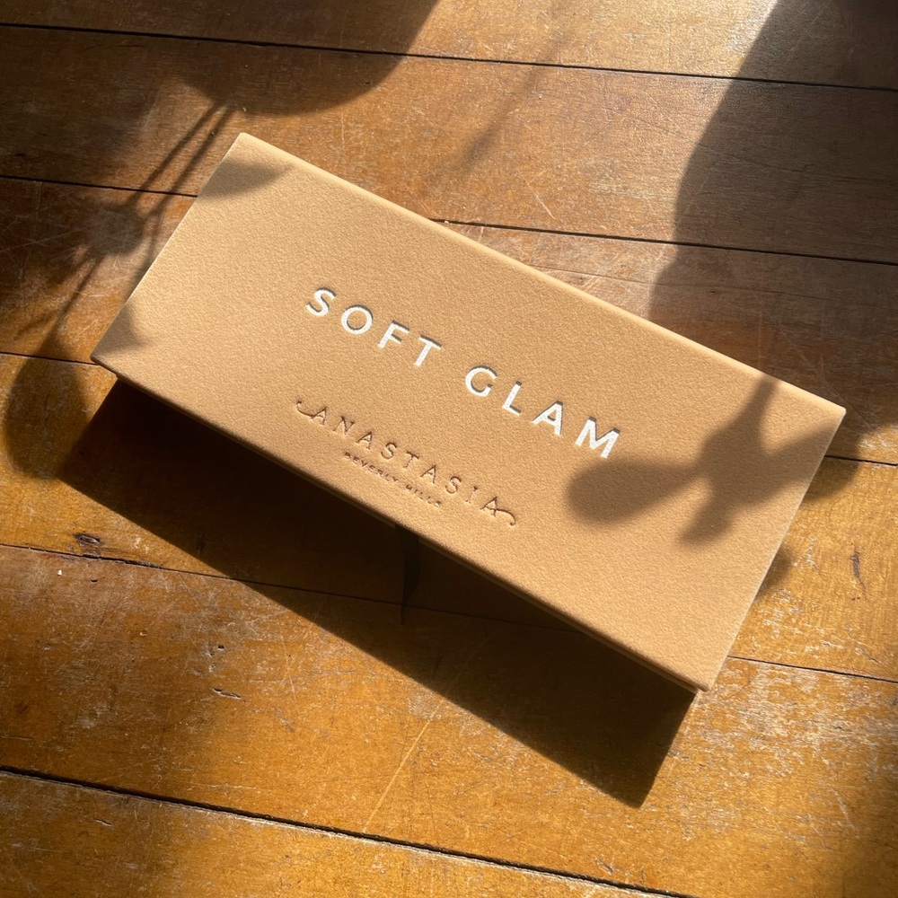NWT Anastasia Soft Glam Palette